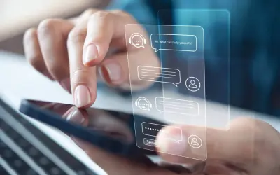 Dita interagisce con un'interfaccia di chat virtuale su uno smartphone, mostrando il controllo della chat.
