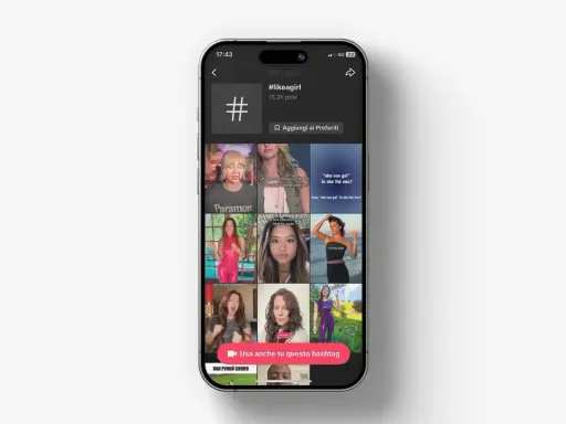 Schermata TikTok con hashtag #likeagirl. Scopri che hashtag usare su TikTok per contenuti simili.