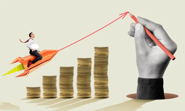 Uomo su razzo di carta, simbolo di crescita finanziaria guidata da un capo del controlling che disegna il futuro con una matita.